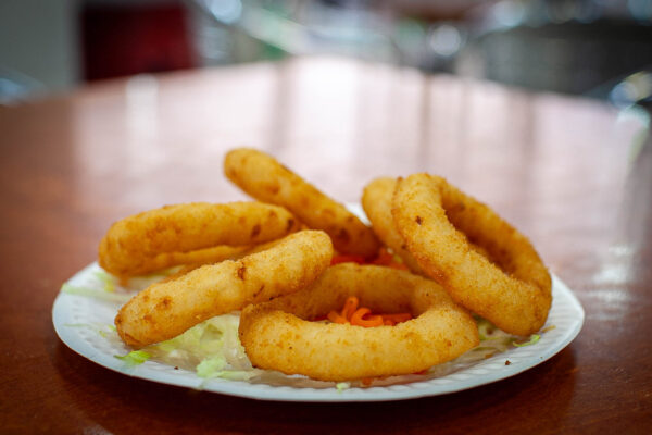 PLATO CALAMARES + PATATAS + BEBIDA - Imagen 3