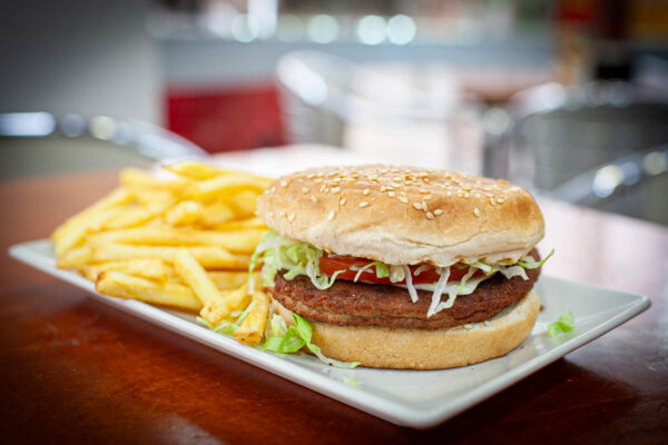 MENÚ HAMBURGUESA + PATATAS + BEBIDA - Imagen 3